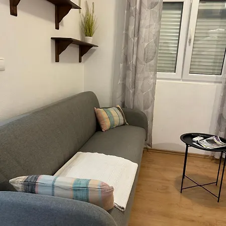 Apartament Sanja *